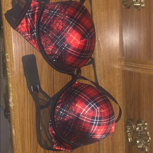 Victoria's Secret Other - VS size 36 B bras like brand new!